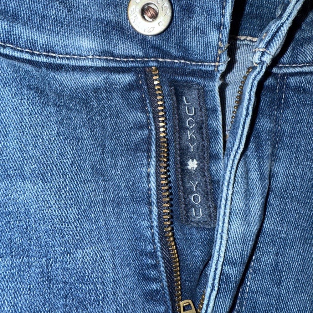 EUC Lucky Brand Blue Skinny Jeans with Distressed Look - Picture 4 of 6